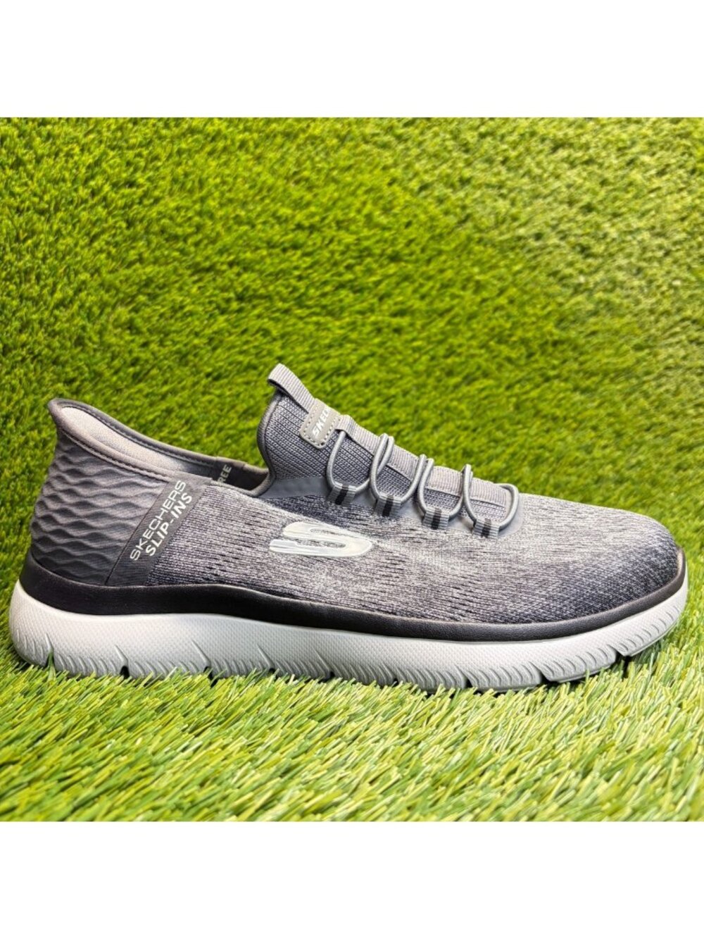 Skechers Summits Key Pace Mens Size 8E Charcoal Black Athletic Shoes Sneakers